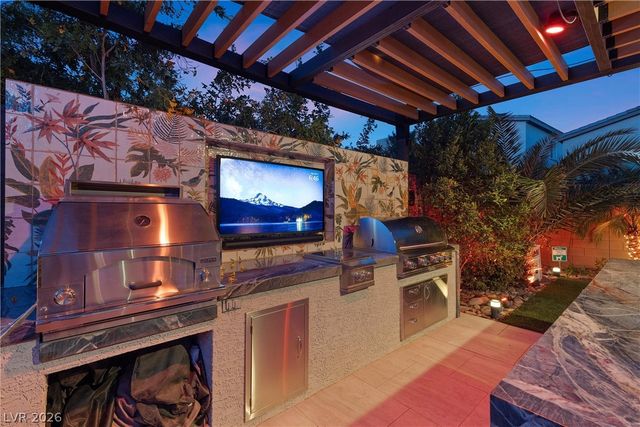 8620 Grove Mill Court, Las Vegas, NV 89139