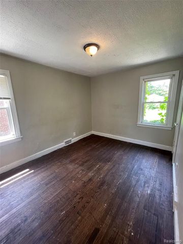 10345 Greensboro Street, Detroit, MI 48224