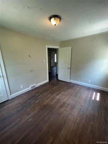 10345 Greensboro Street, Detroit, MI 48224
