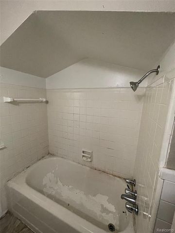 10345 Greensboro Street, Detroit, MI 48224