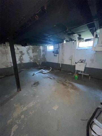 10345 Greensboro Street, Detroit, MI 48224