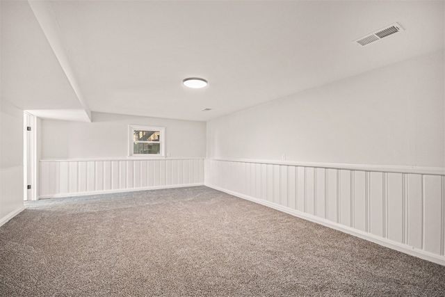 521 Pawnee Drive, Lake In The Hills, IL 60156