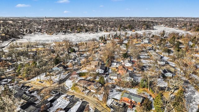 521 Pawnee Drive, Lake In The Hills, IL 60156