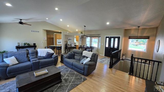 232 Alhambra Dr, Pueblo, CO 81005