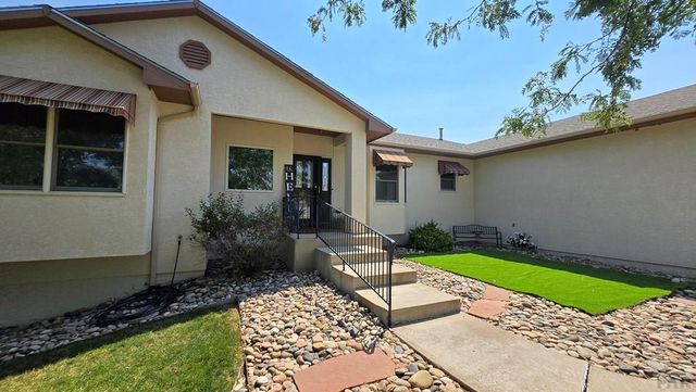 232 Alhambra Dr, Pueblo, CO 81005