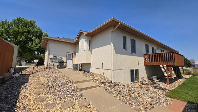 232 Alhambra Dr, Pueblo, CO 81005