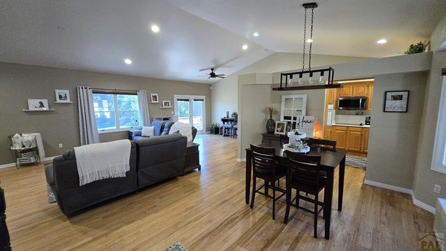 232 Alhambra Dr, Pueblo, CO 81005