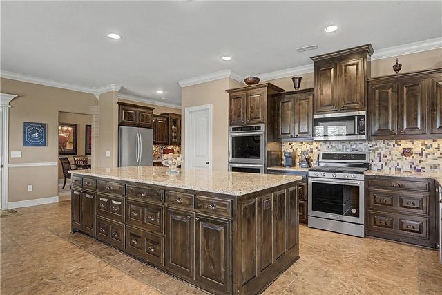 3601 NW Creekstone Boulevard, Bentonville, AR 72712