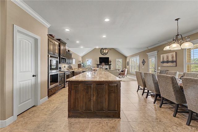 3601 NW Creekstone Boulevard, Bentonville, AR 72712