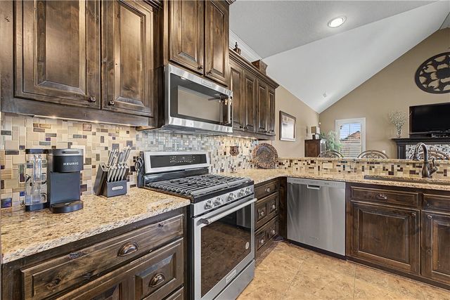 3601 NW Creekstone Boulevard, Bentonville, AR 72712