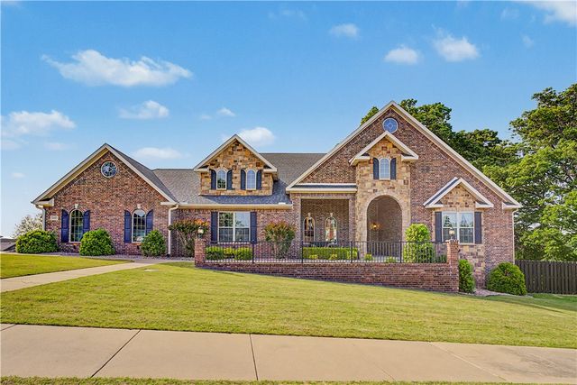 3601 NW Creekstone Boulevard, Bentonville, AR 72712
