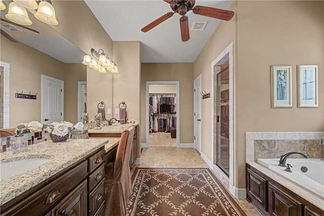 3601 NW Creekstone Boulevard, Bentonville, AR 72712