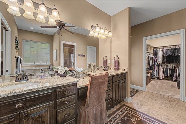 3601 NW Creekstone Boulevard, Bentonville, AR 72712