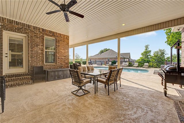 3601 NW Creekstone Boulevard, Bentonville, AR 72712