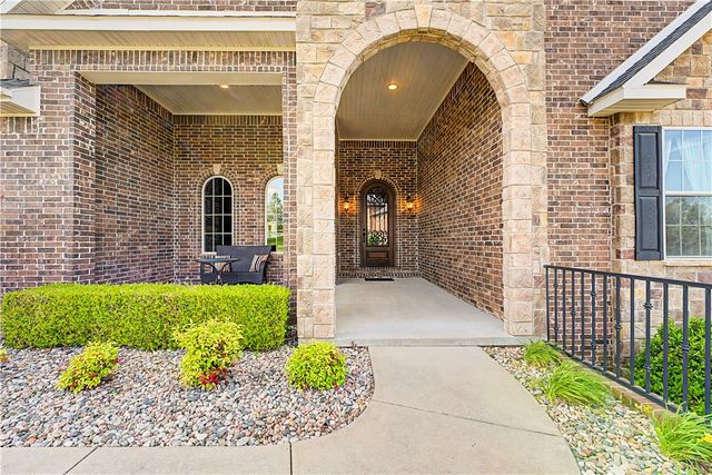 3601 NW Creekstone Boulevard, Bentonville, AR 72712