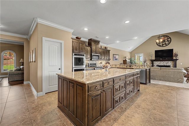 3601 NW Creekstone Boulevard, Bentonville, AR 72712