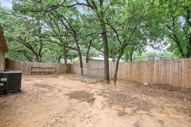 1217 Hidden Creek Drive, Mansfield, TX 76063