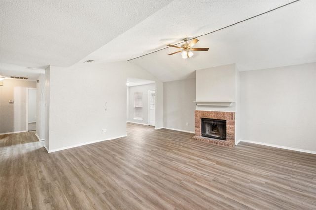 1217 Hidden Creek Drive, Mansfield, TX 76063
