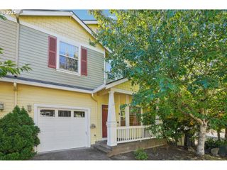 7104 Se STERLING Ln, Hillsboro, OR 97123