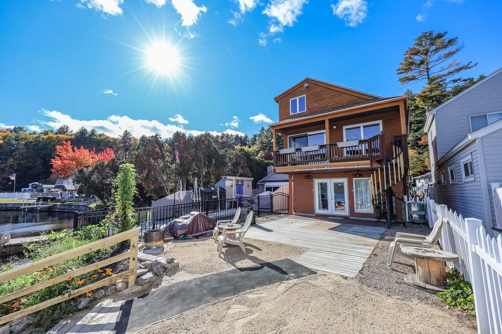 37 Bay Street, Goffstown, NH 03045