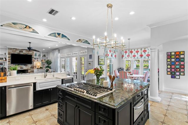 3126 W OAKLYN AVENUE, Tampa, FL 33609