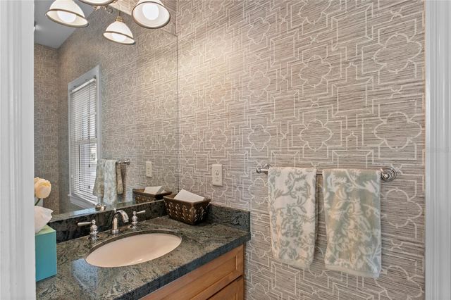 3126 W OAKLYN AVENUE, Tampa, FL 33609
