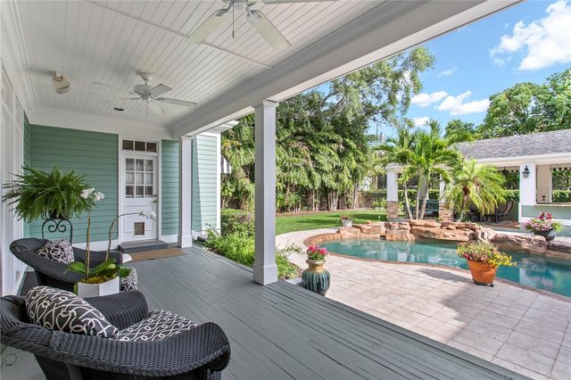 3126 W OAKLYN AVENUE, Tampa, FL 33609