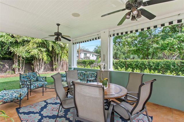 3126 W OAKLYN AVENUE, Tampa, FL 33609