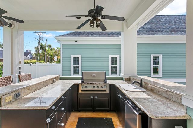 3126 W OAKLYN AVENUE, Tampa, FL 33609