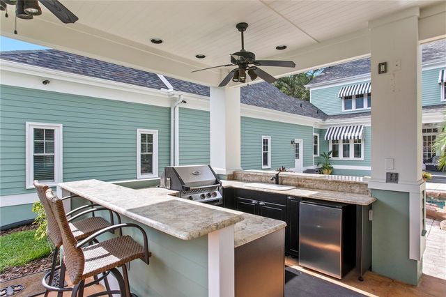 3126 W OAKLYN AVENUE, Tampa, FL 33609