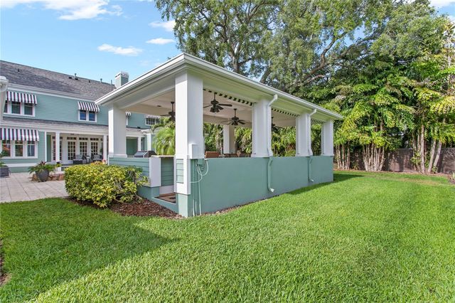 3126 W OAKLYN AVENUE, Tampa, FL 33609