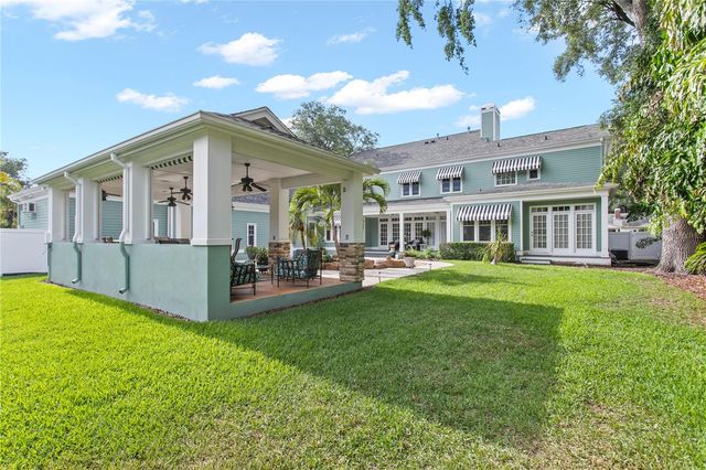 3126 W OAKLYN AVENUE, Tampa, FL 33609