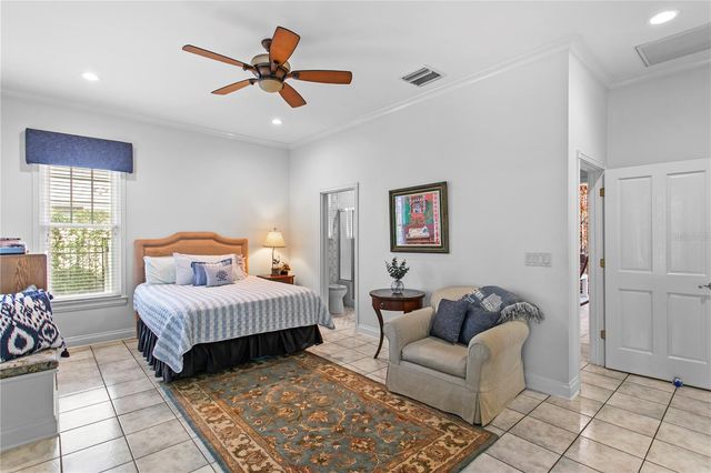 3126 W OAKLYN AVENUE, Tampa, FL 33609