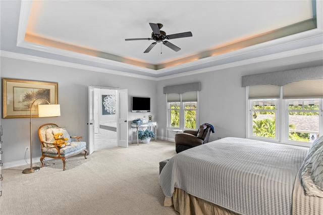 3126 W OAKLYN AVENUE, Tampa, FL 33609