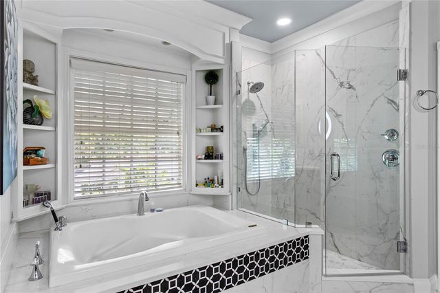 3126 W OAKLYN AVENUE, Tampa, FL 33609