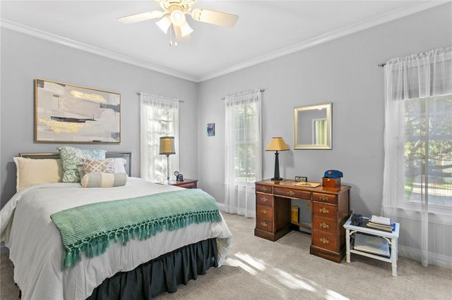 3126 W OAKLYN AVENUE, Tampa, FL 33609