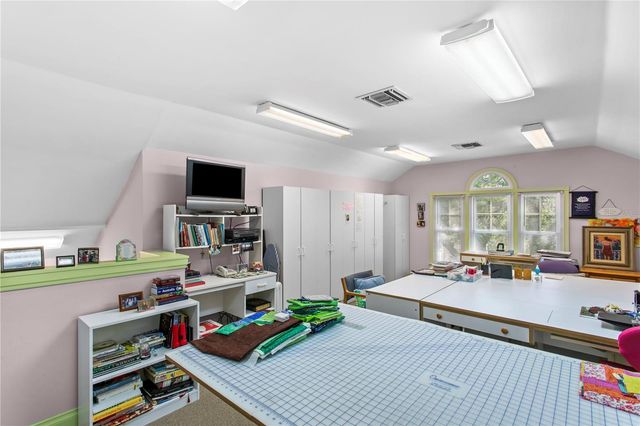 3126 W OAKLYN AVENUE, Tampa, FL 33609