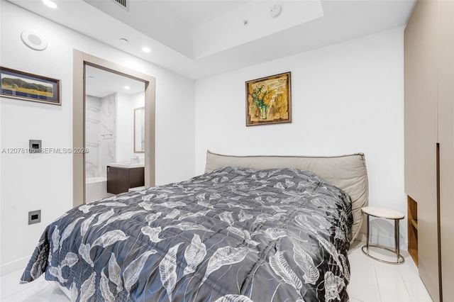 851 NE 1st Avenue 1408, Miami, FL 33132