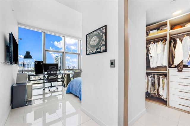 851 NE 1st Avenue 1408, Miami, FL 33132
