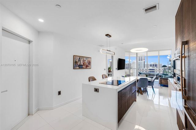 851 NE 1st Avenue 1408, Miami, FL 33132