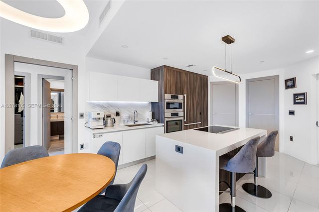 851 NE 1st Avenue 1408, Miami, FL 33132