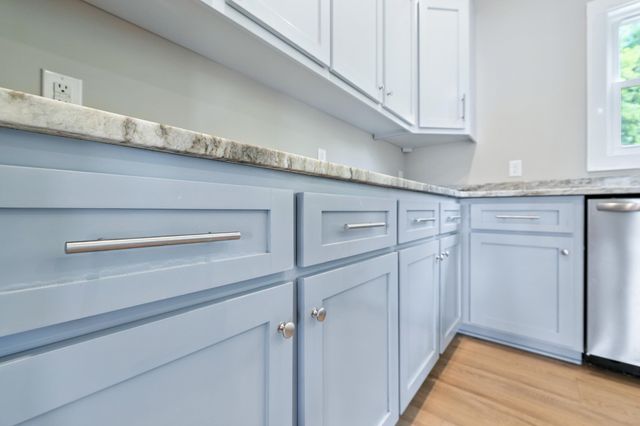 43 MCILWEE LN, Staunton, VA 24401