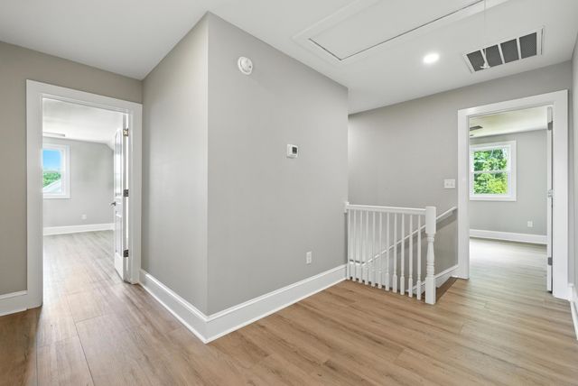 43 MCILWEE LN, Staunton, VA 24401