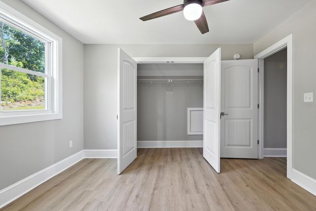 43 MCILWEE LN, Staunton, VA 24401