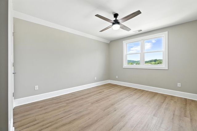43 MCILWEE LN, Staunton, VA 24401