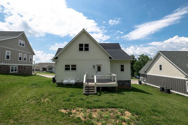 43 MCILWEE LN, Staunton, VA 24401