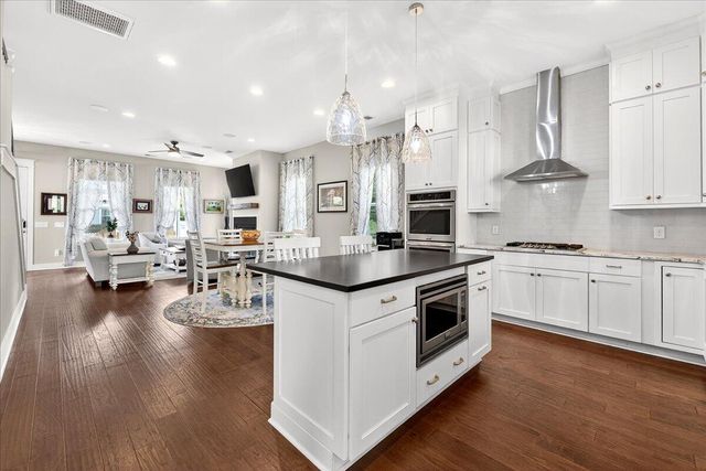 2022 Codorus Lane, Hanahan, SC 29410