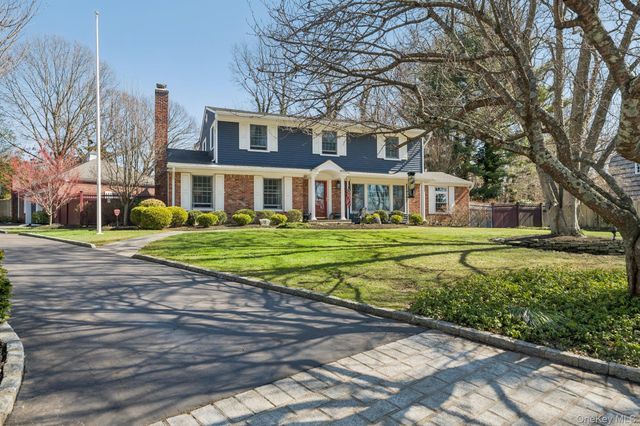 31 Fox Hunt Lane, Cold Spring Harbor, NY 11724