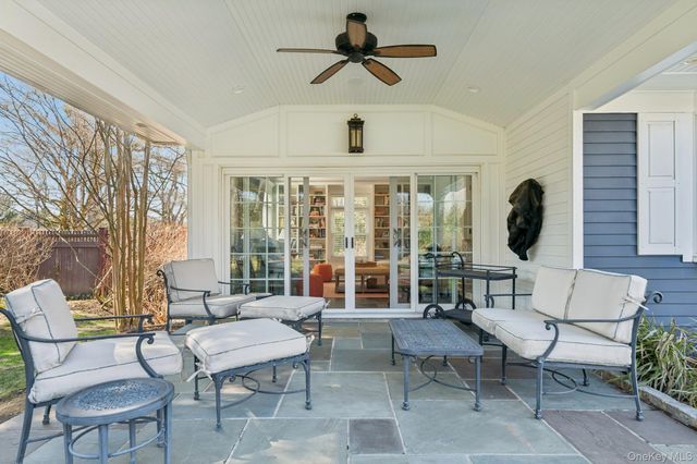 31 Fox Hunt Lane, Cold Spring Harbor, NY 11724