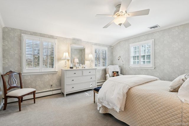 31 Fox Hunt Lane, Cold Spring Harbor, NY 11724